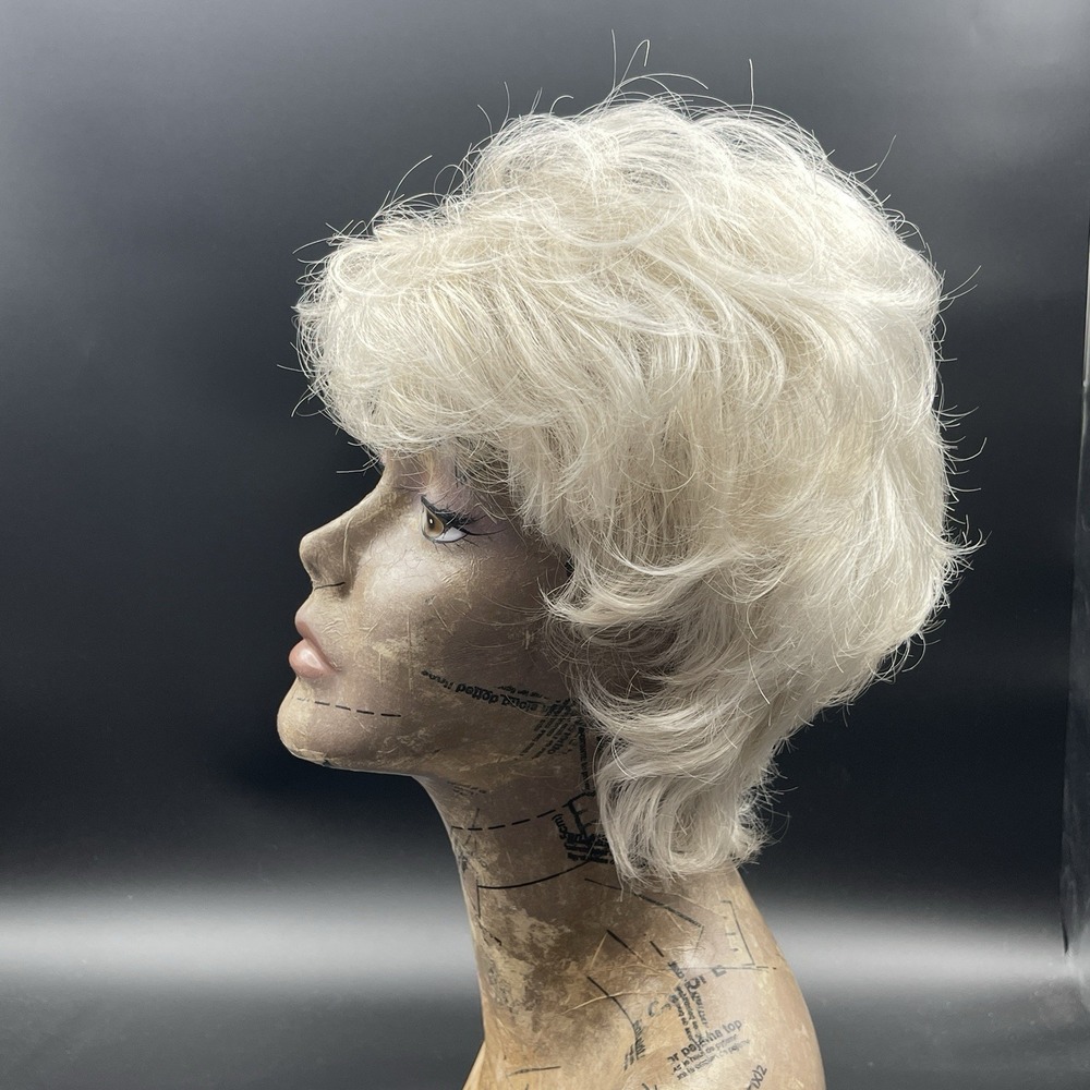 Gabor Flexlite Short‎ Layered Platinum Blonde Wig Monofilament Cap Wig - Picture 3 of 12